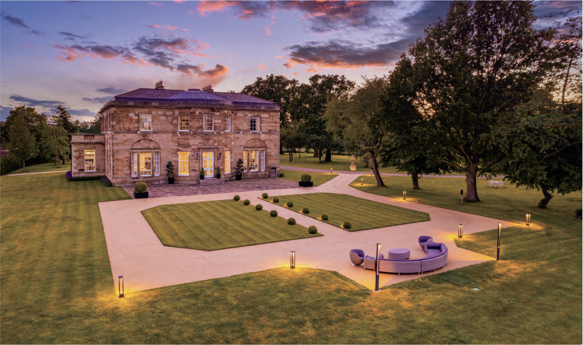 Coton House at dusk